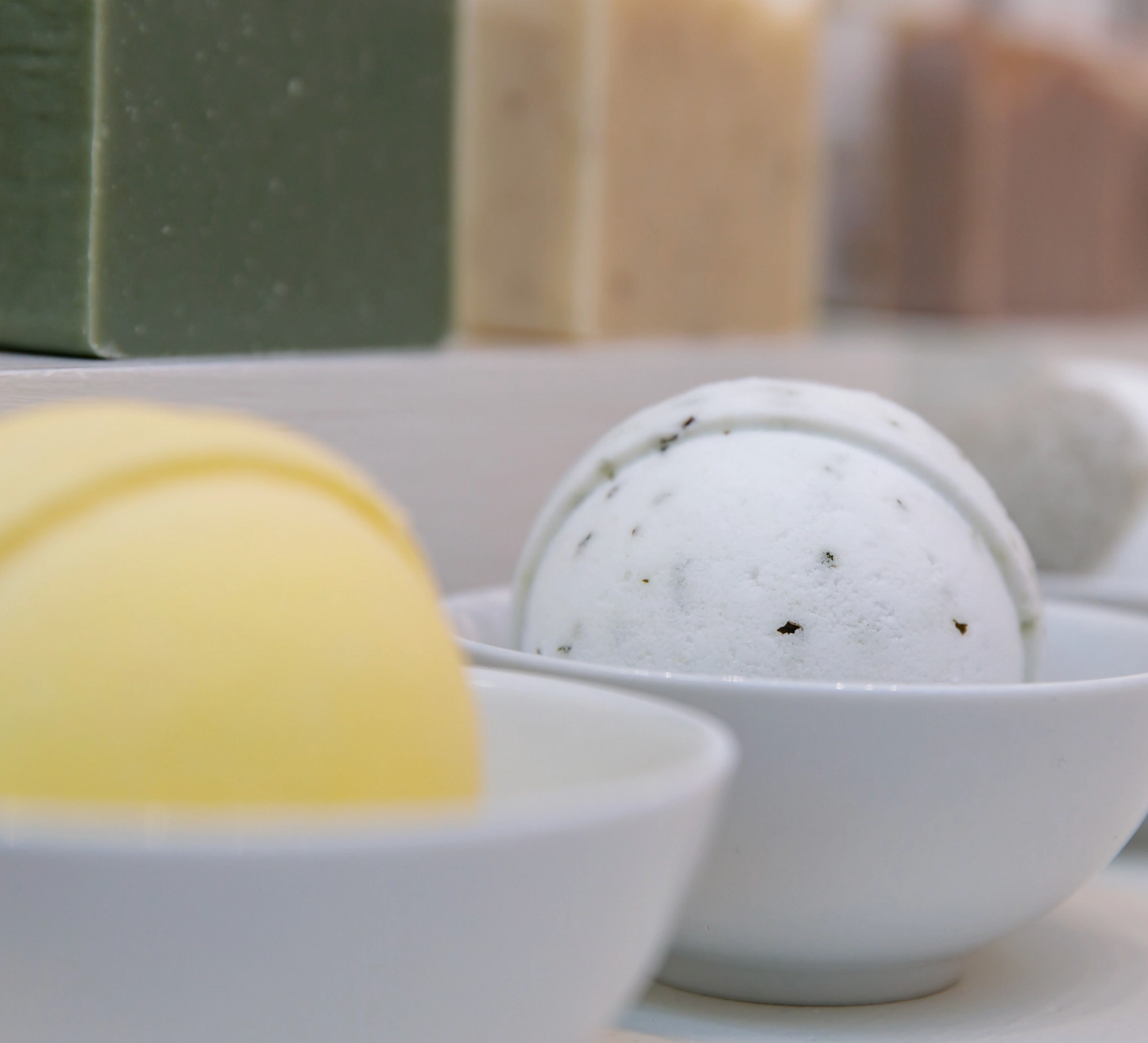 Spearmint + Eucalyptus Bath Bomb