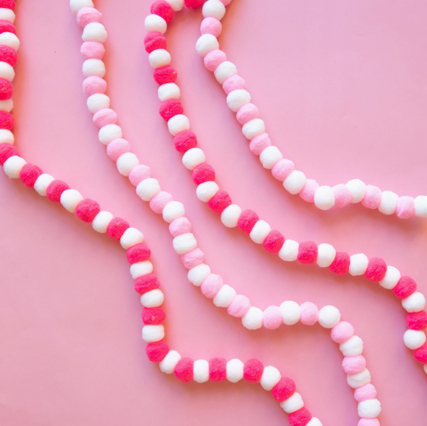 Holiday Pom Pom Garland - Baby Pink