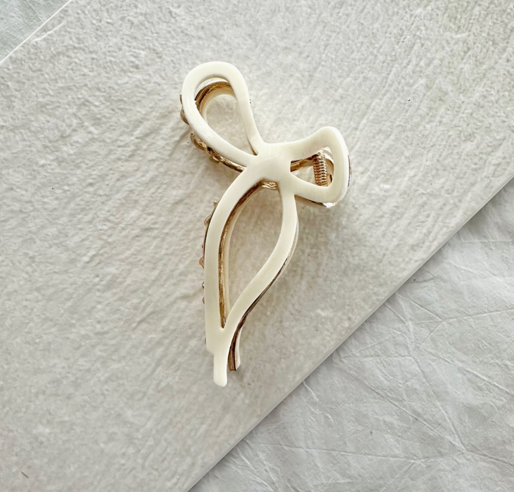 Bow Shaped Hair Clip