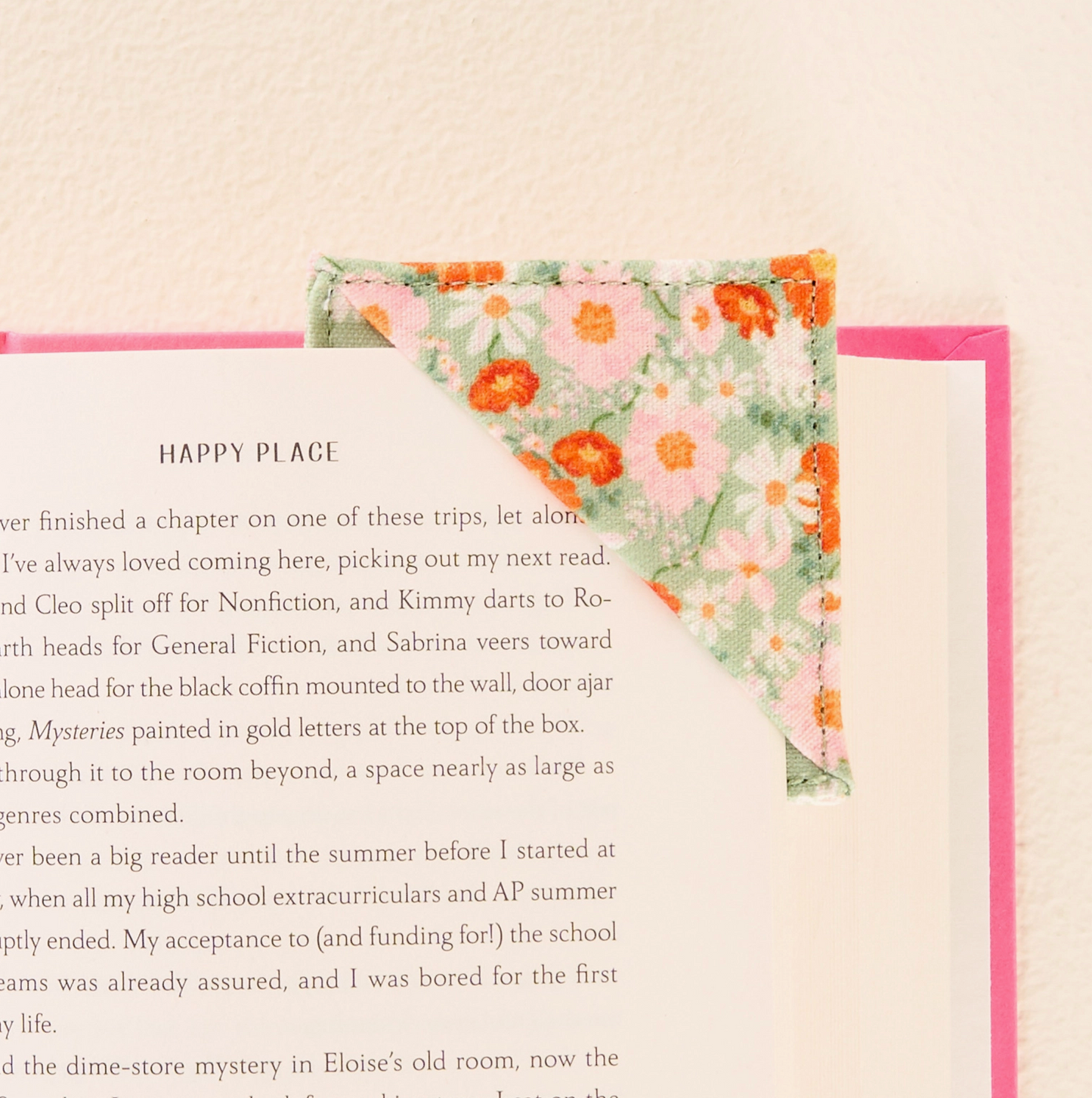 Corner Keeper Fabric Bookmark - Sage Bouquet