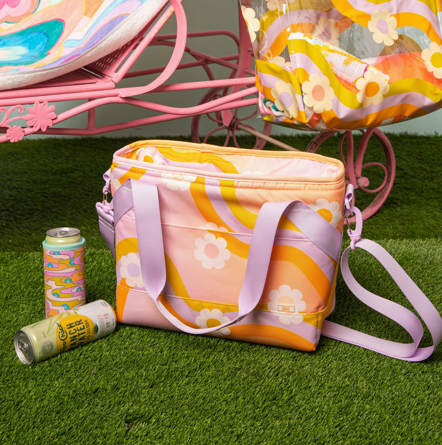 Wavy Daisy Cooler