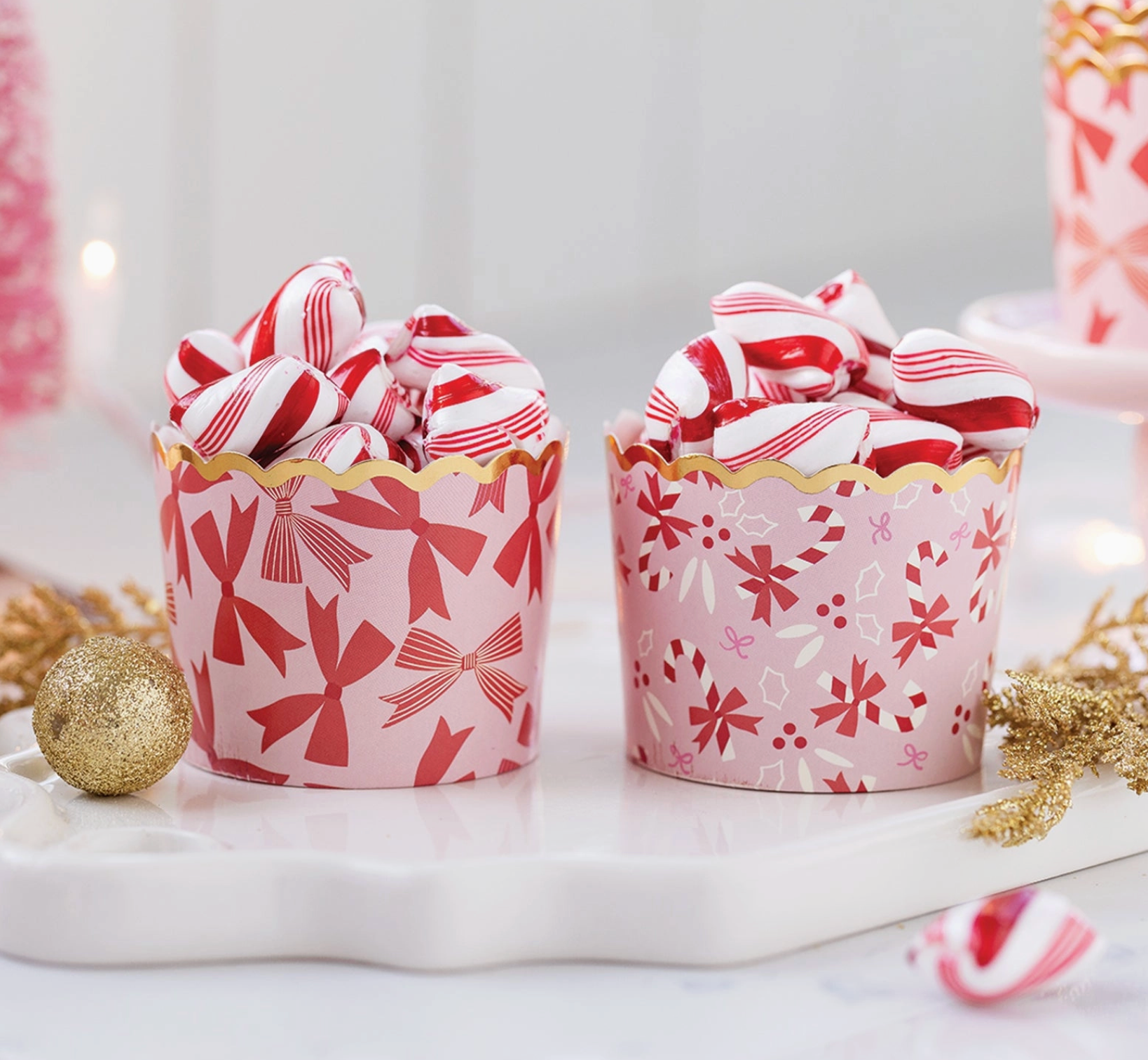 Red Gold Bows Baking Cups
