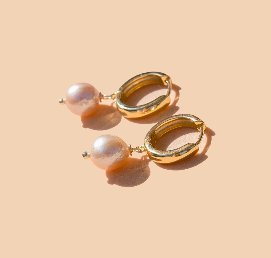 Pearl Girl Hoop