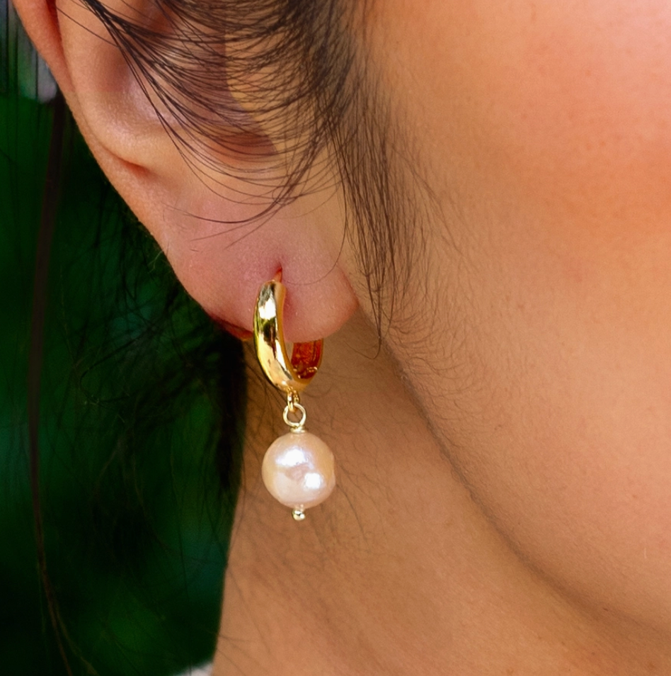 Pearl Girl Hoop