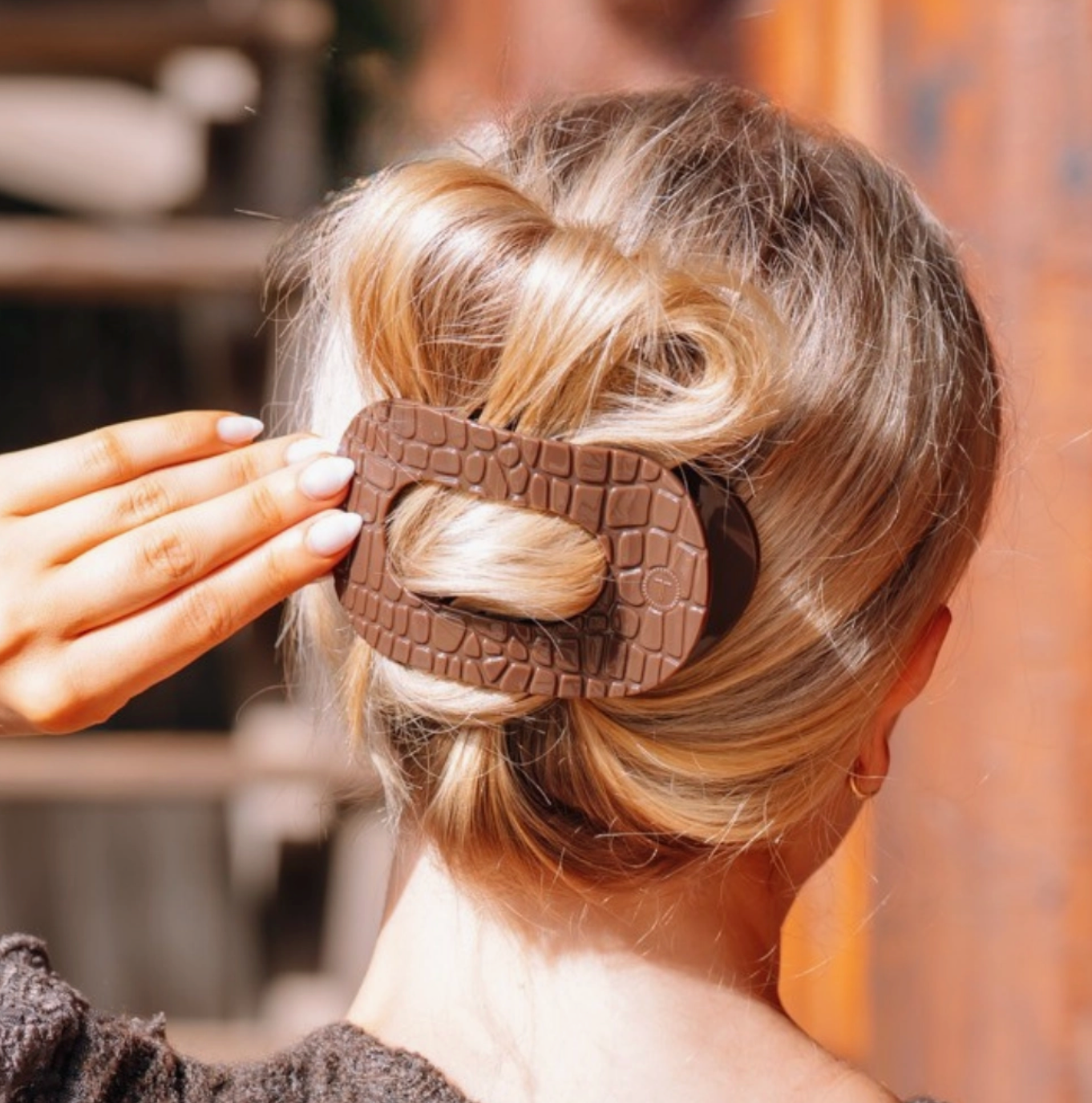 Flat Round Hair Clip - Brown Crocodile