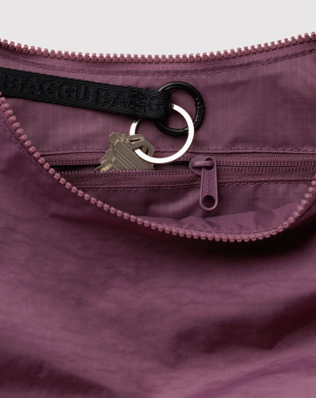 Baggu Medium Nylon Crescent Bag - Wild Plum
