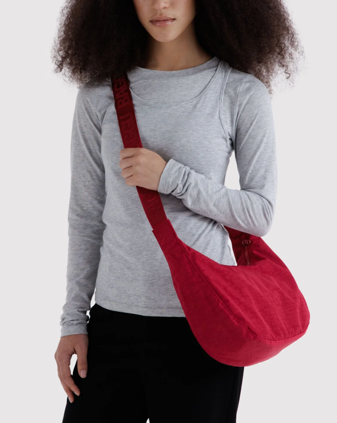 Baggu Medium Nylon Crescent Bag - Cherry