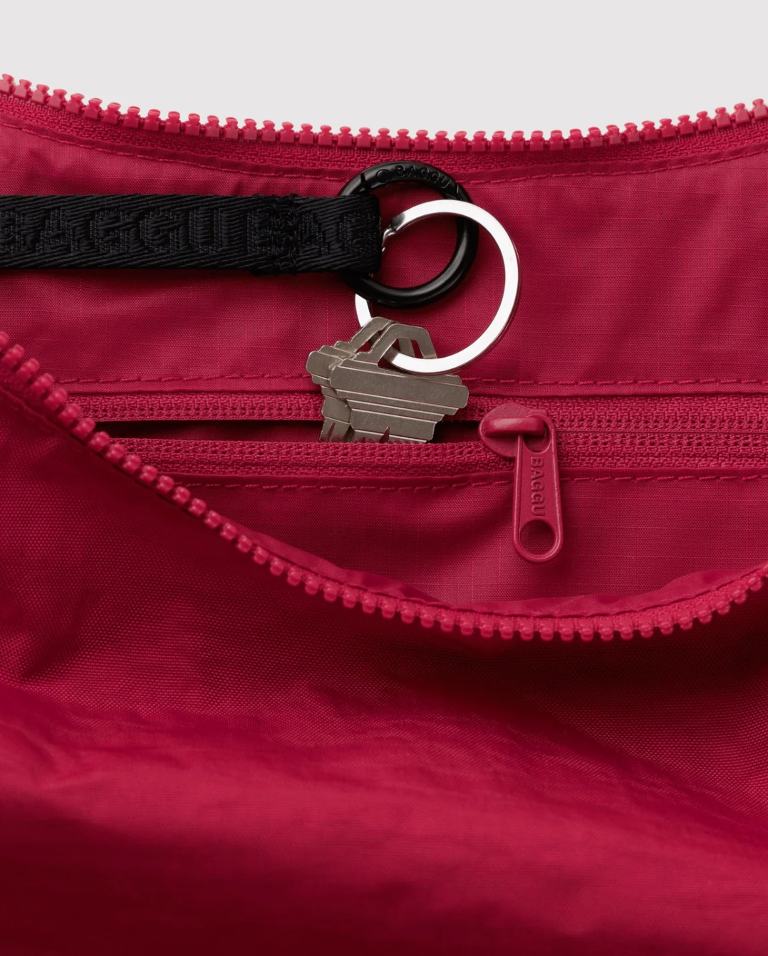 Baggu Medium Nylon Crescent Bag - Cherry