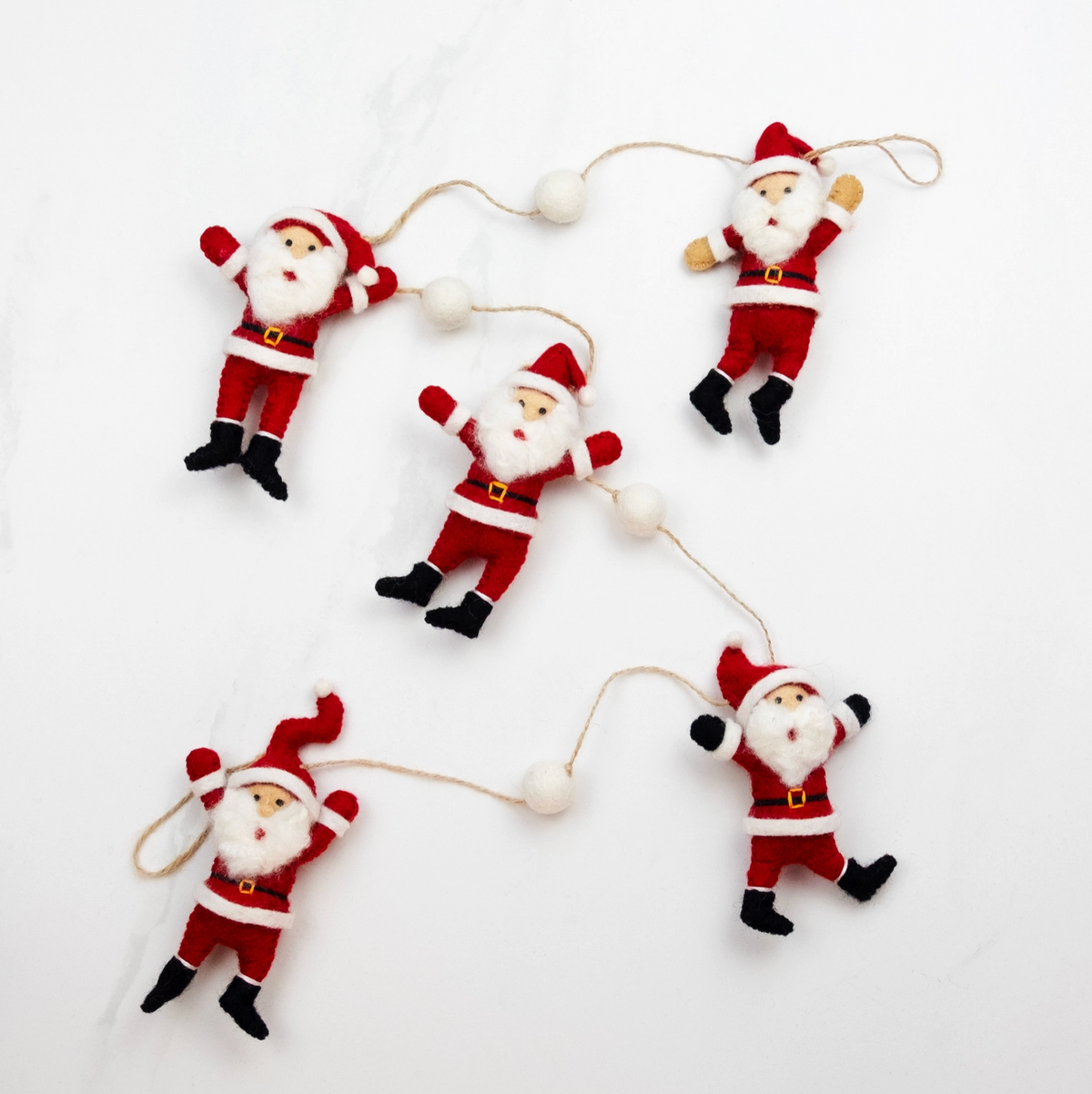 Dancing Santa Garland