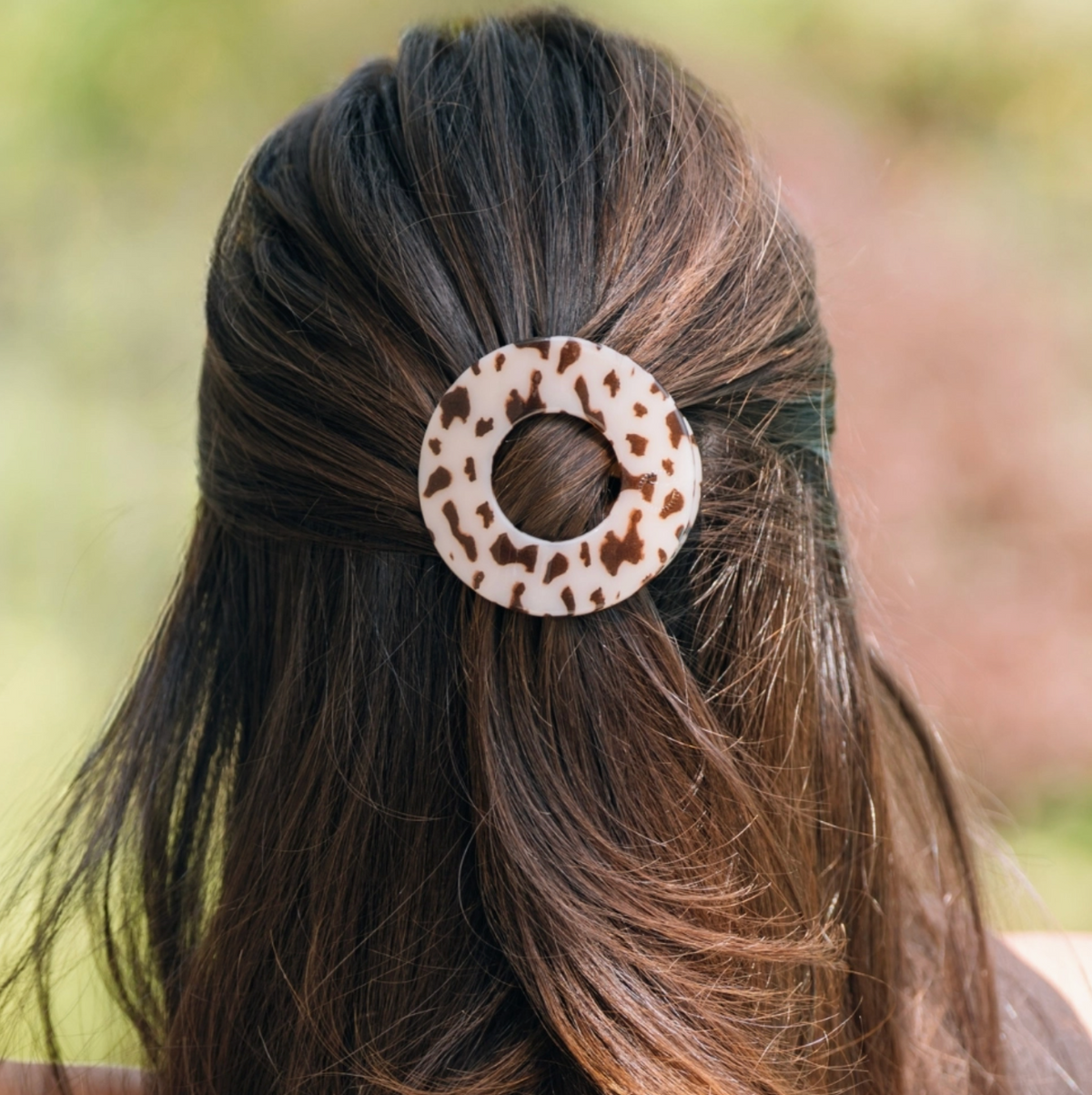Flat Circle Hair Clip - Blonde Tortoise